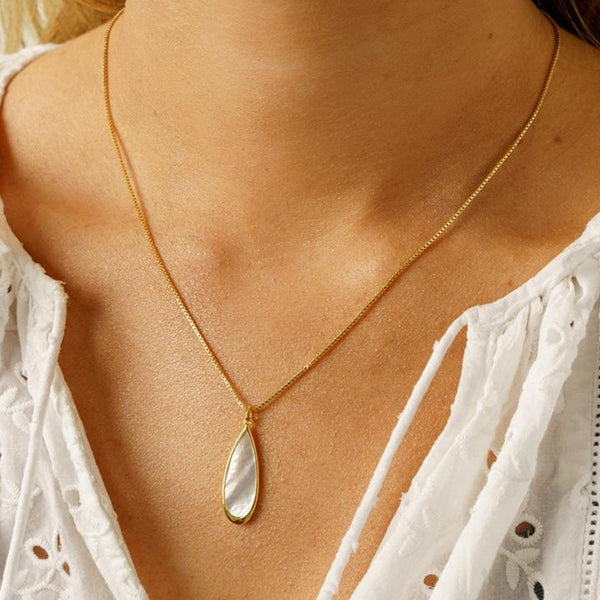 pure elements LUXE MOTHER OF PEARL PENDANT