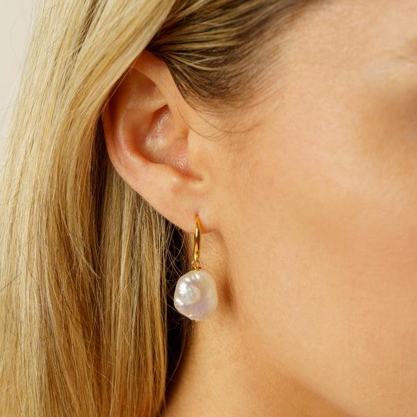 pure elements UNIQUELY YOURS PEARL EARRINGS