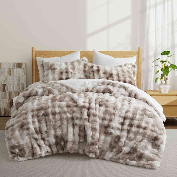 Puredown 3 Piece Plush Reversible Faux Rabbit Fur Comforter Set