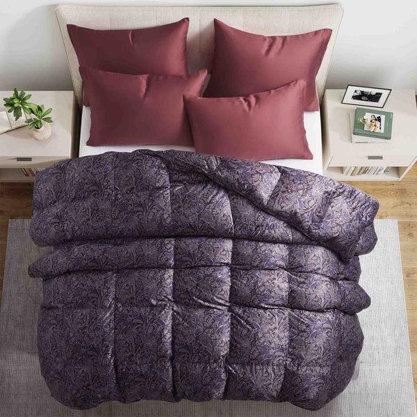 Puredown All Season Silk Covered 93% White Goose Down Comforter