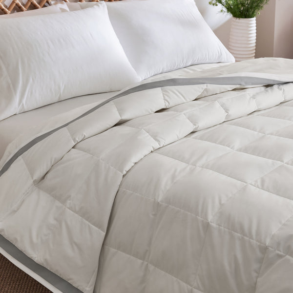 Puredown Lightweight Down Blanket