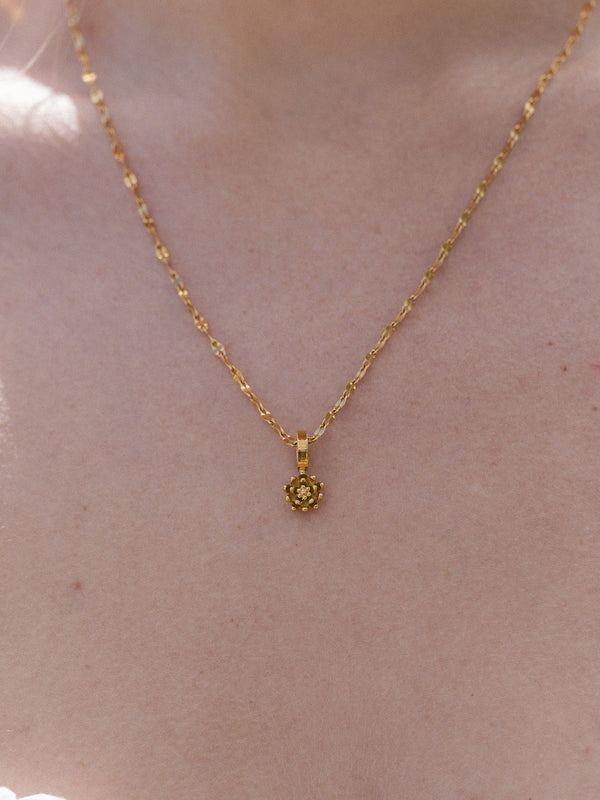 purelei Seerosen Charm Anhänger - Geburtsblume Juli Charms u0026 Anhänger