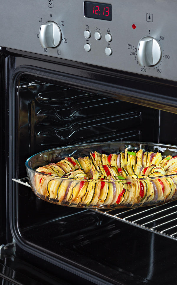 Pyrex Oval Glass Family Oven Dish With Lid For 4/5 People - Cook & Store