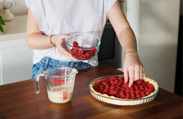 Pyrex Pastry Kit: Measuring Jug And 2L Bowl And Tart/loaf Tin