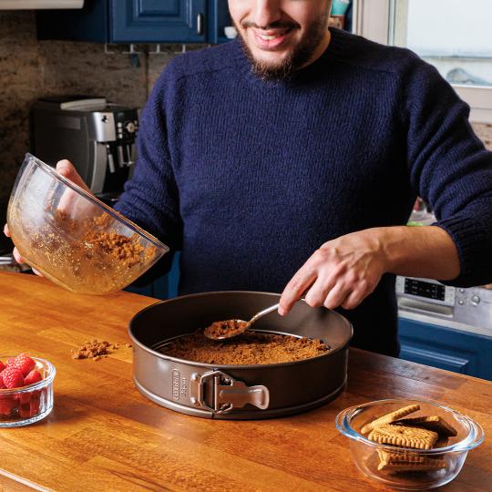 Pyrex AsimetriA - Round Metal Springform Pan