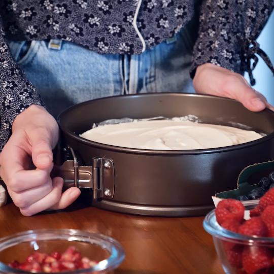 Pyrex AsimetriA - Round Metal Springform Pan