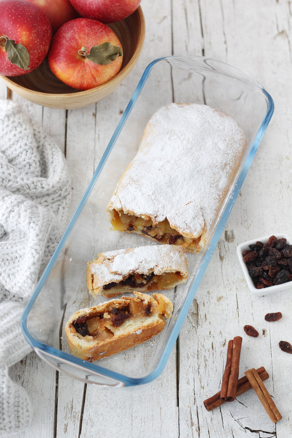 Pyrex Glass Apfelstrudel Mould