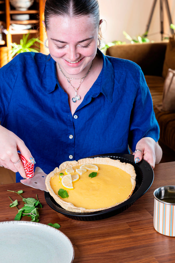 Pyrex Metal Tart Tin With Easy Grip - GLIDE