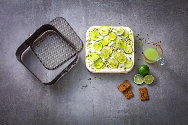 Pyrex Square Metal Springform Pan 24 Cm - AsimetriA