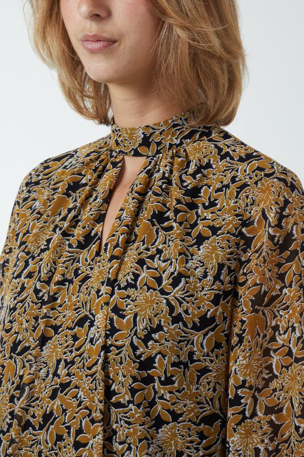 Qed London Bishop Sleeve Floral Keyhole Swing Mini Dress