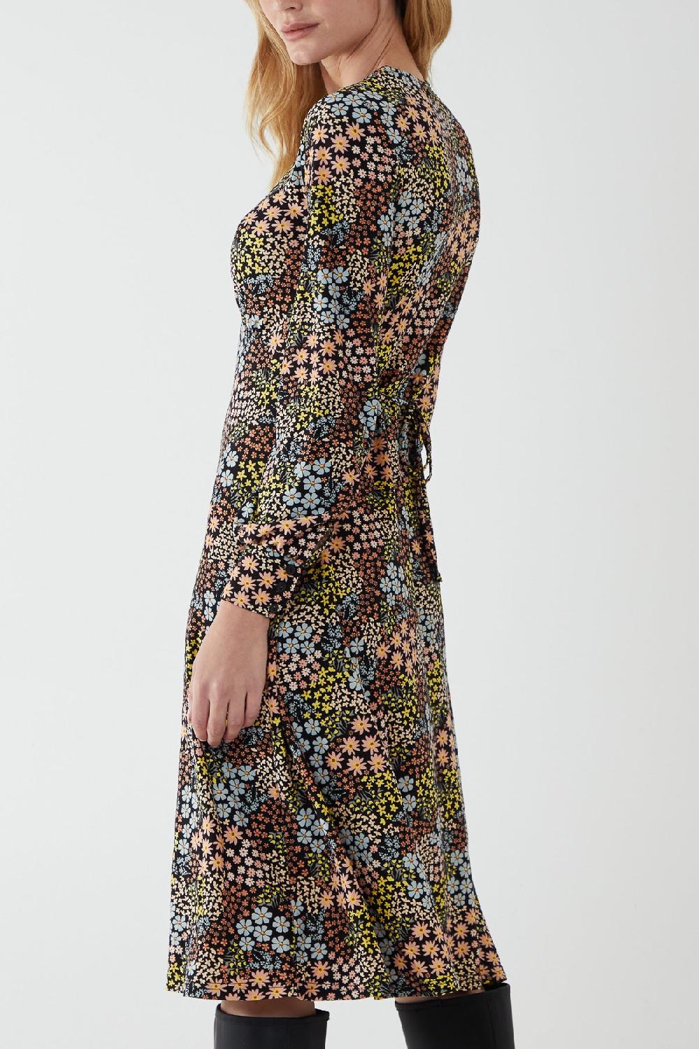 Qed London Cut Out Balloon Sleeve Flared Midi Stretch Dress