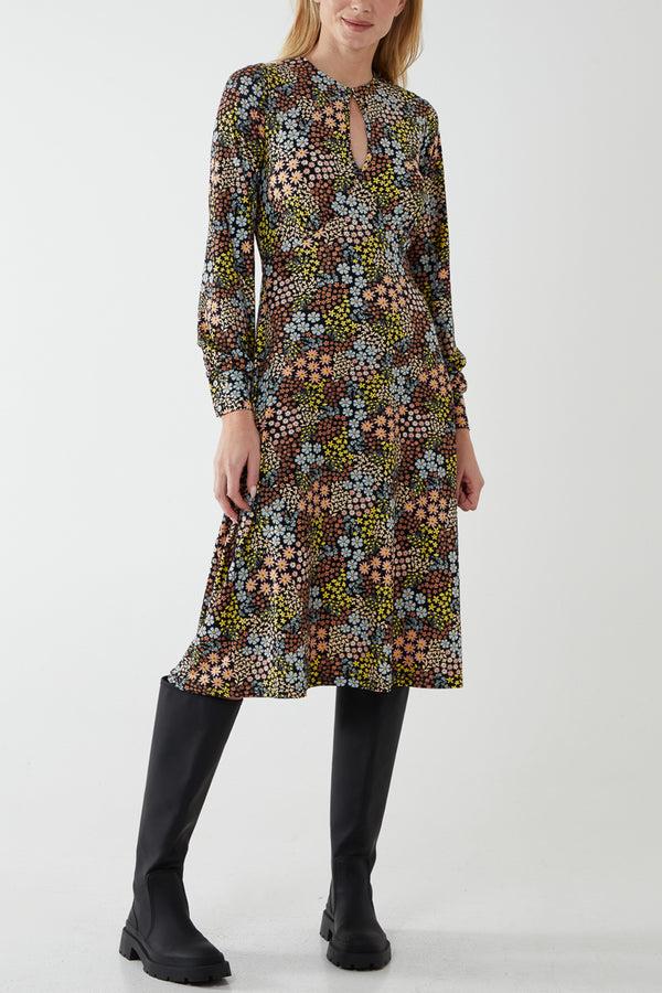 qed london Cut Out Balloon Sleeve Flared Midi Stretch Dress