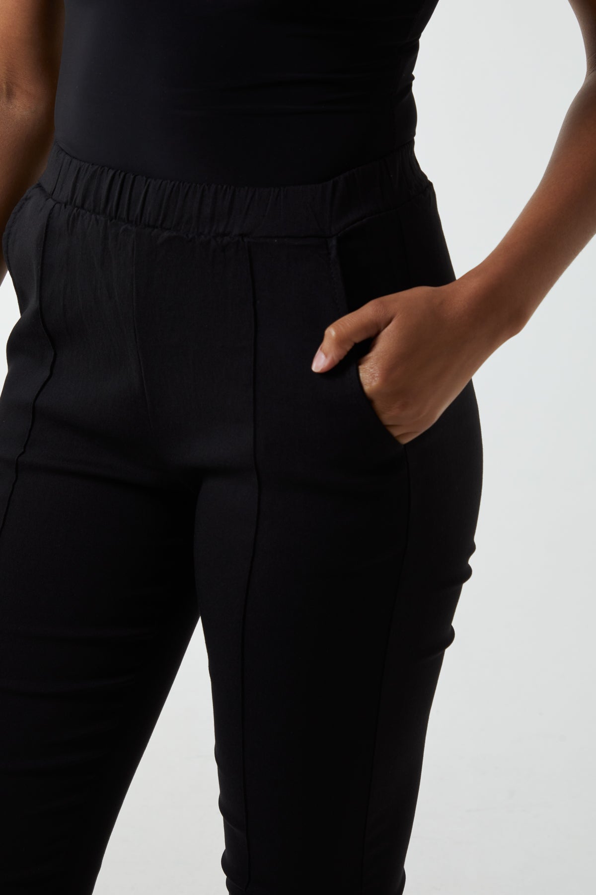 Qed London Leg Button Detail Elasticated Crop Trousers