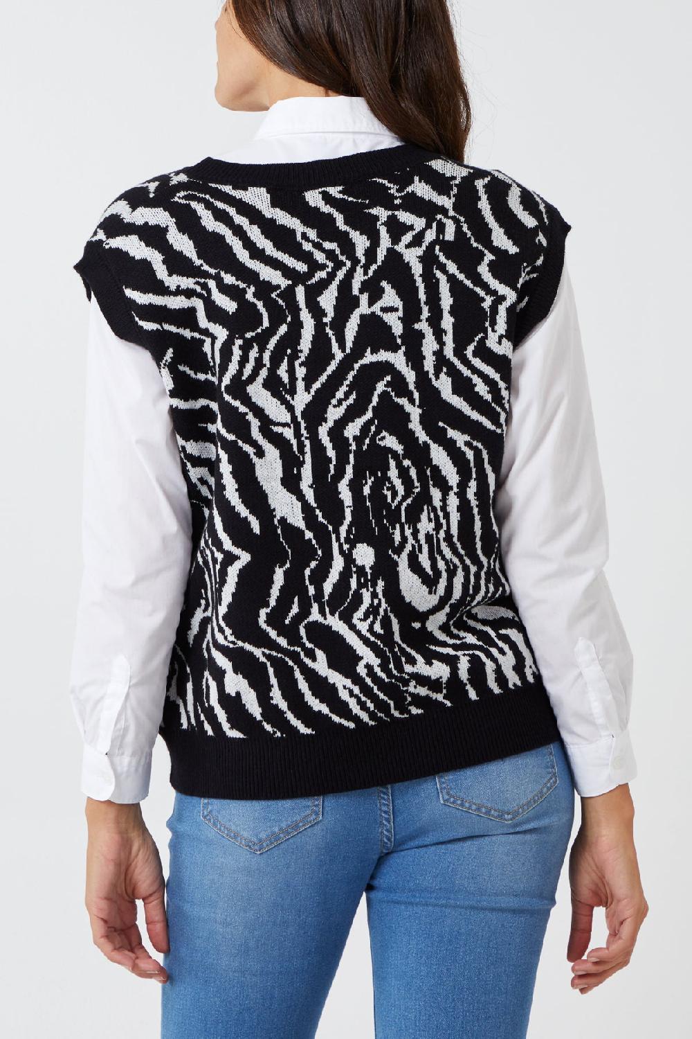 Qed London Animal Pattern V-Neck Knit Vest