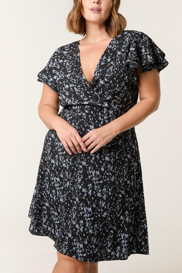 Qed London Curve Ditsy Frill Sleeve Mini Dress