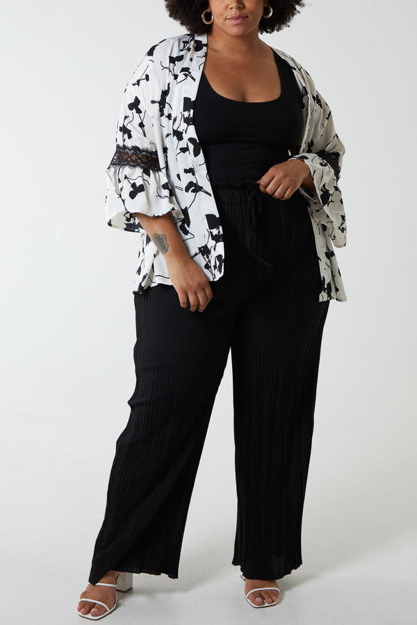 Qed London Curve Floral Kimono Lace Trim Sleeves