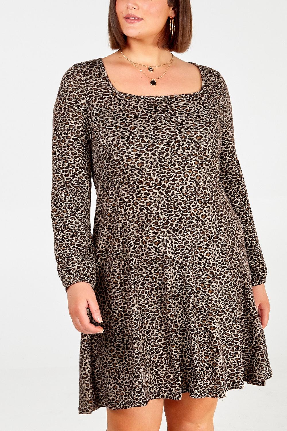 Qed London Curve Square Neck Leopard Dress