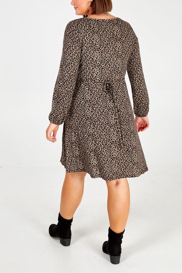 Qed London Curve Square Neck Leopard Dress