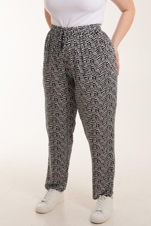 Qed London Geometric Print Capri Trousers