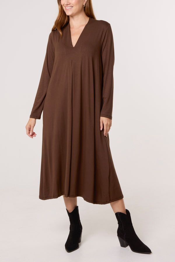 qed london Jersey V-Neck Long Sleeve Midi Dress