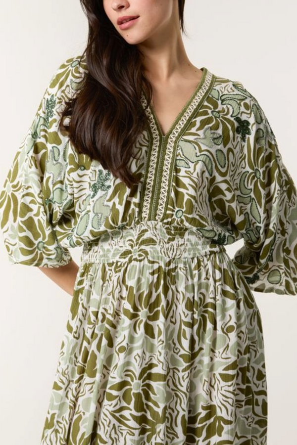 Qed London Leaf Print V Front & Back Maxi Dress