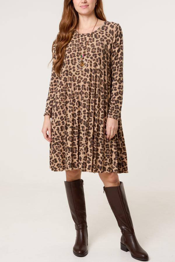 qed london Leopard Print Knit Pleated Dress