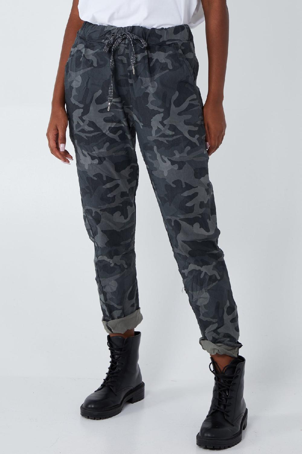 Qed London Magic Camouflage Trousers (Extra Large)