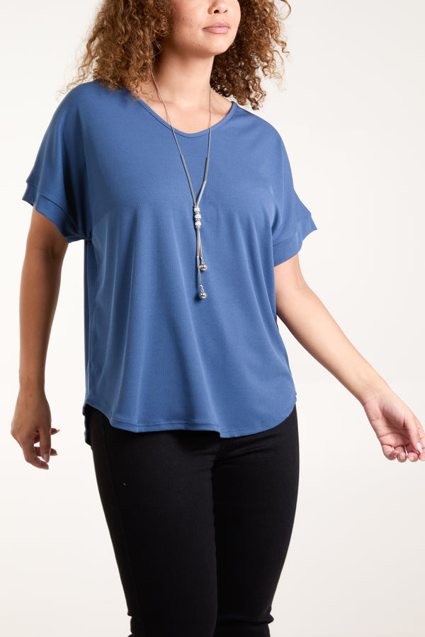 qed london Necklace Short Sleeve Ribbed Top