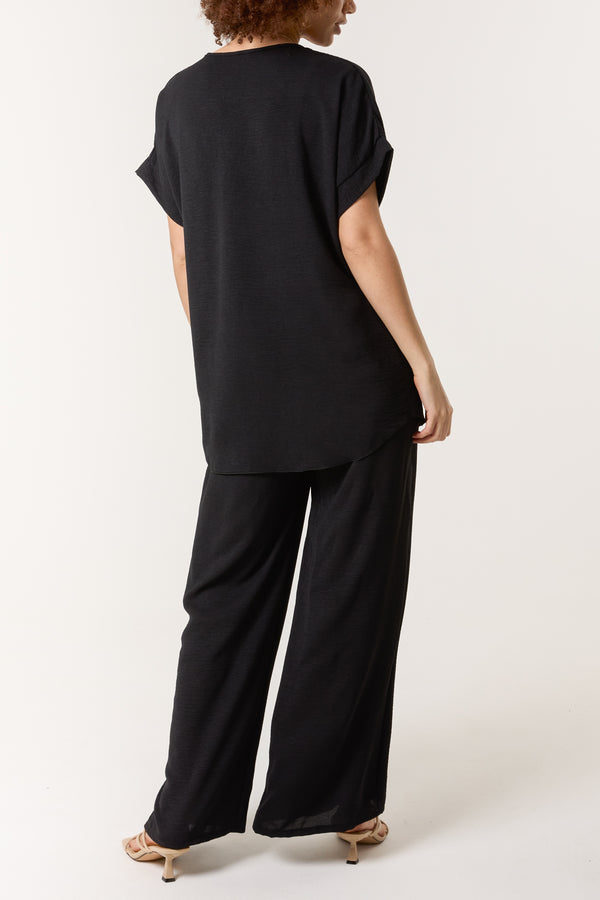 Qed London Necklace V-Neck Wide Leg Trousers Set