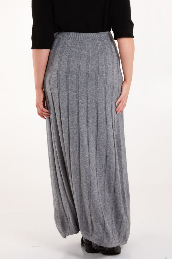Qed London Pleated Soft Touch Knit Maxi Skirt