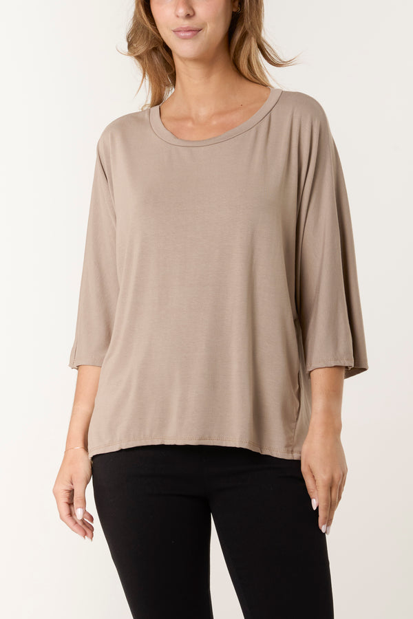 Qed London Round Neck 3/4 Sleeve Stretch Top