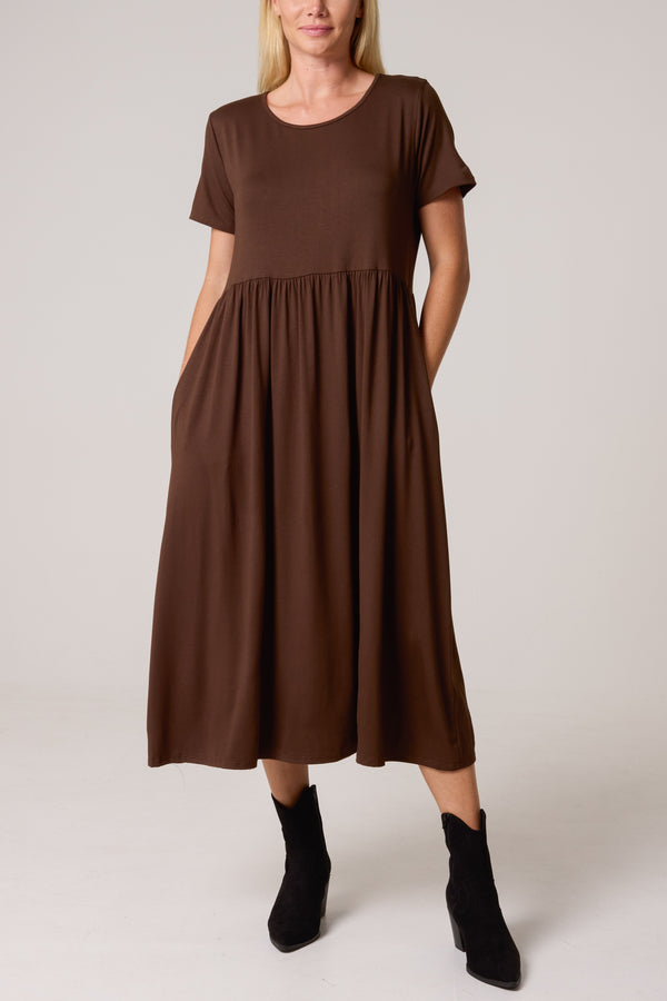 Qed London Round Neck Stretch Tiered Midi Dress