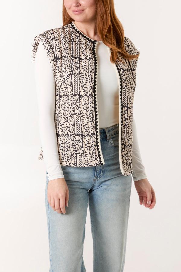 qed london Sleeveless Printed Quilted Jacket