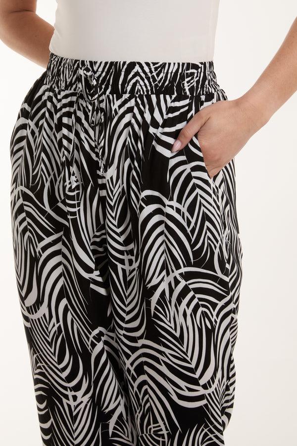 Qed London Thin Leaf Print Capri Trousers