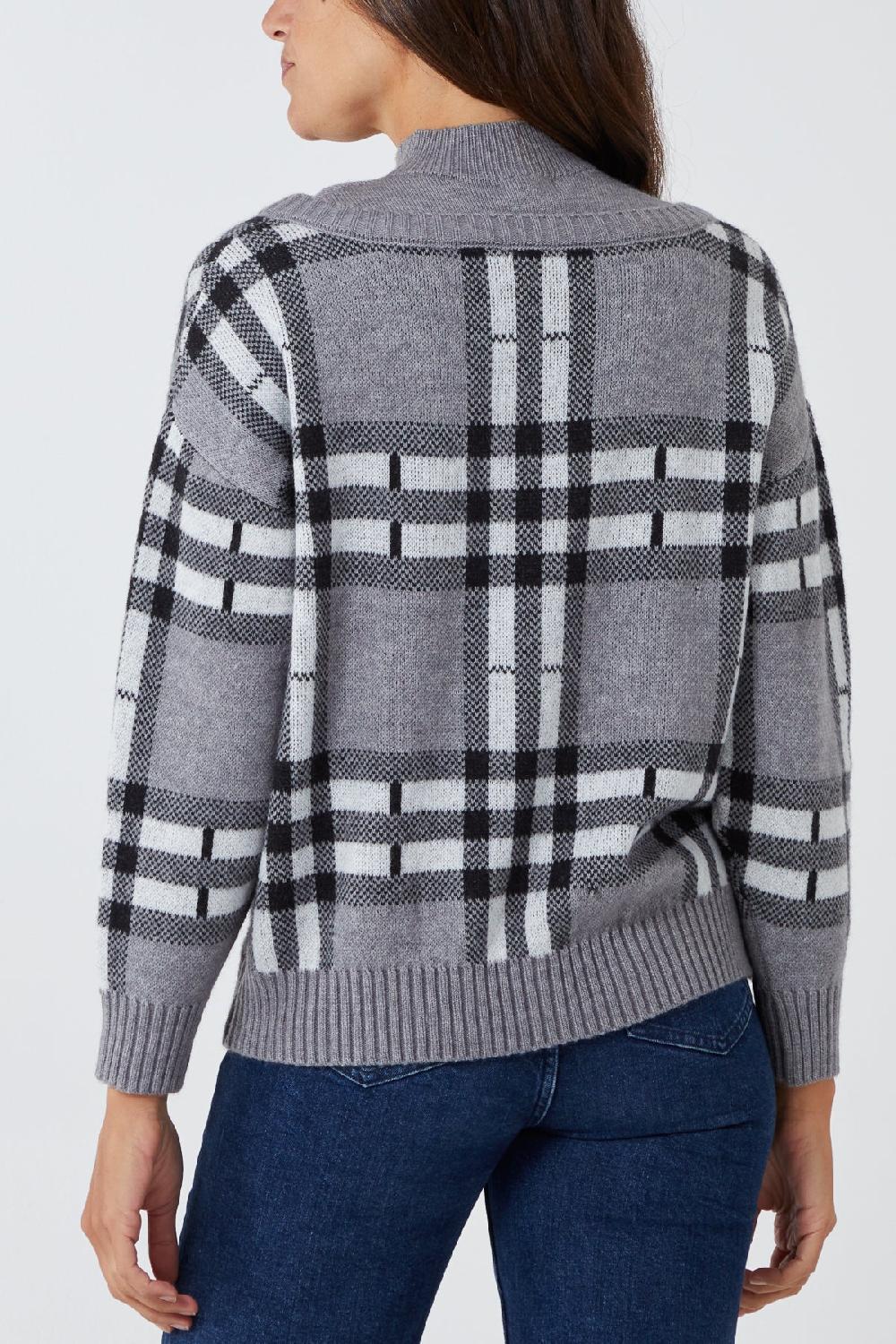 Qed London V Neck Checked Jumper W/ Roll Neck
