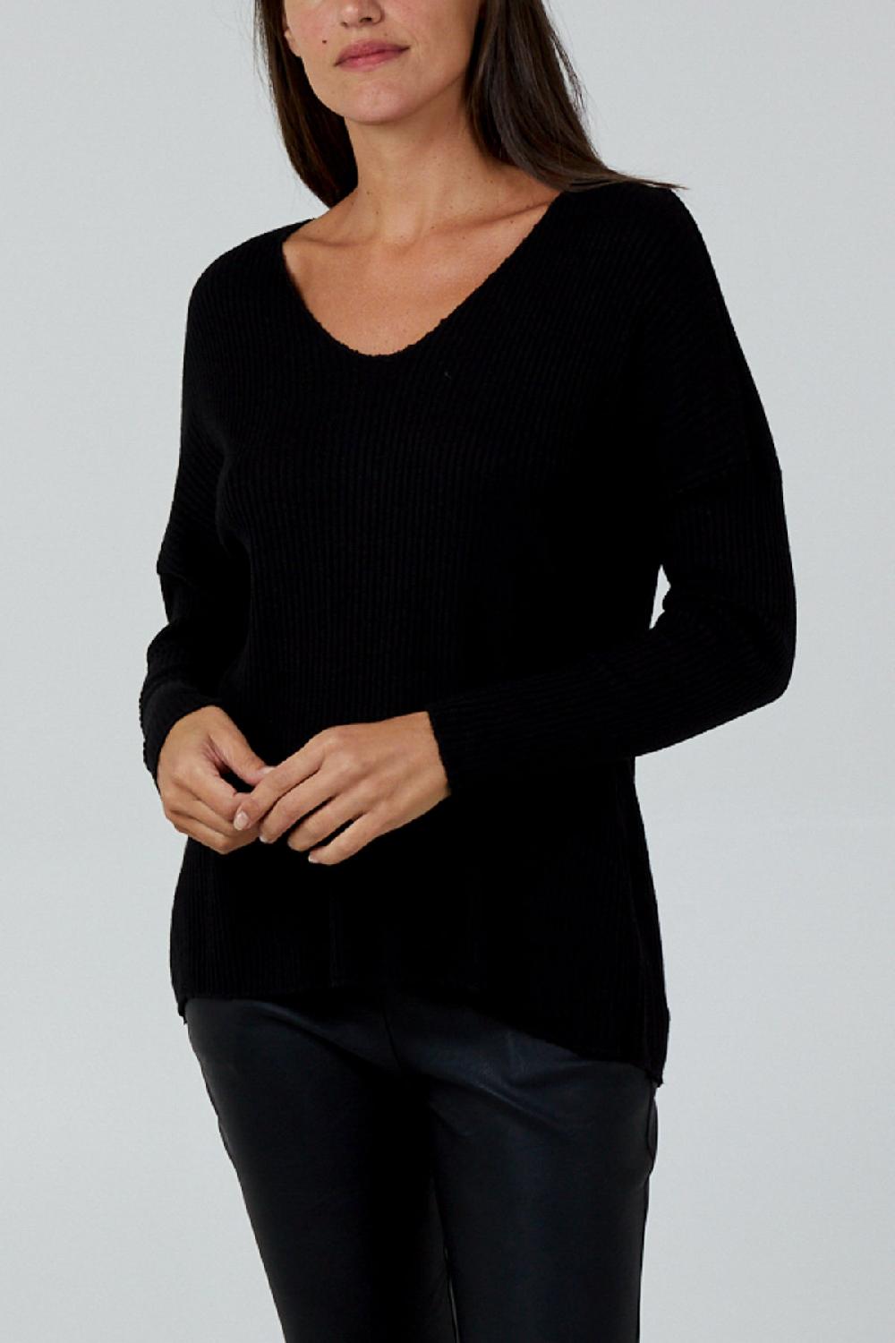 Qed London Wool Blend V-Neck Ribbed Fitted Jumper
