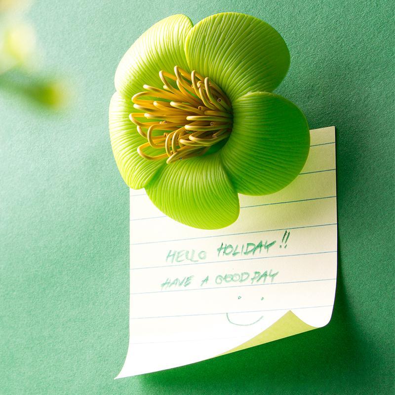 Qualy Blossom Magnetic Paper Clips Holder
