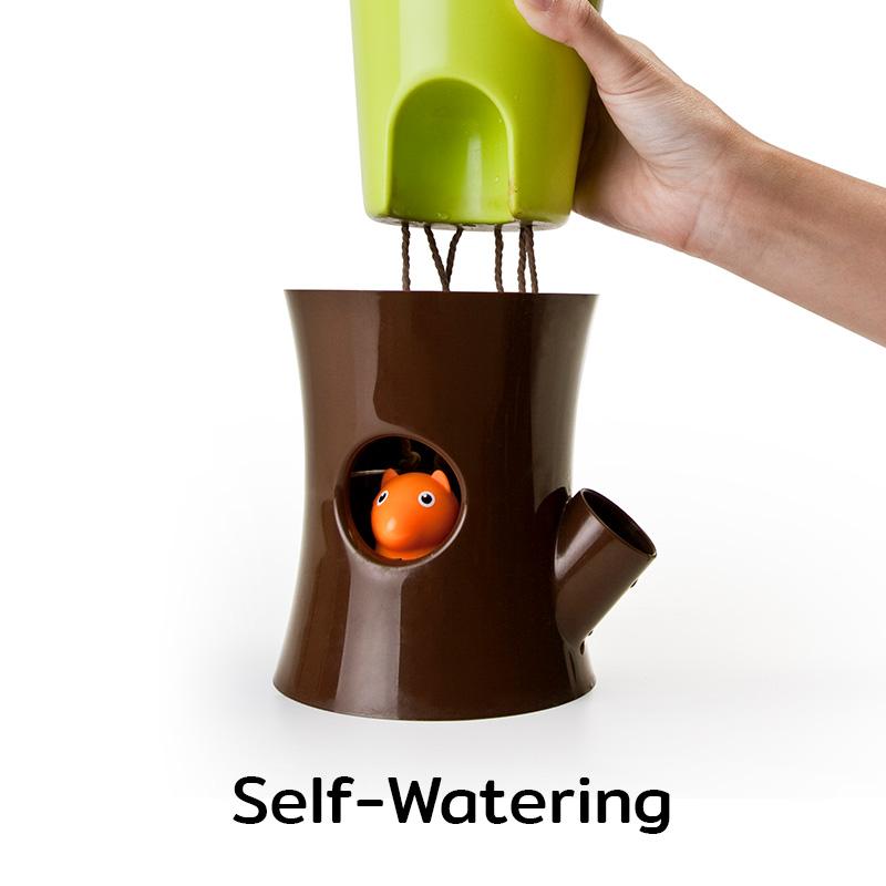 Qualy Log & Squirrel (Plant Pot)