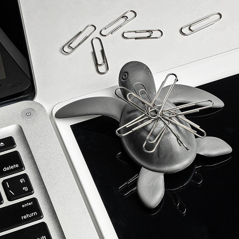 qualy Save Turtle Magnet