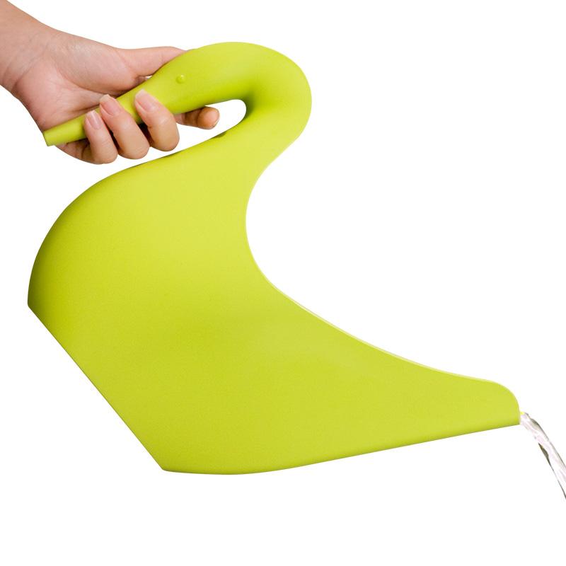 qualy Swan Watering Can