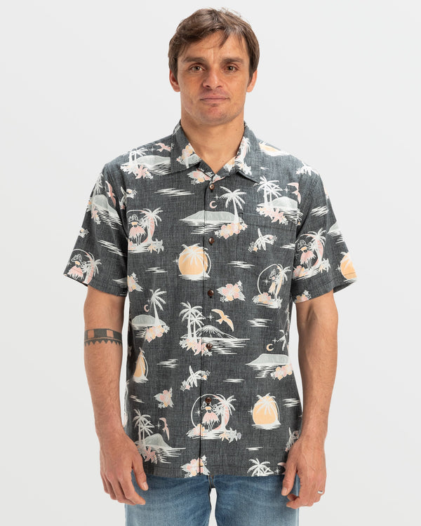 quiksilver DNA Destination Island Short Sleeve Shirt