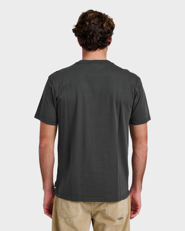Quiksilver Bat Thornspigment Dye T-Shirt