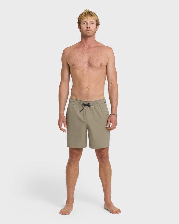 Quiksilver Taxer Amphibian 18" Hybrid Shorts