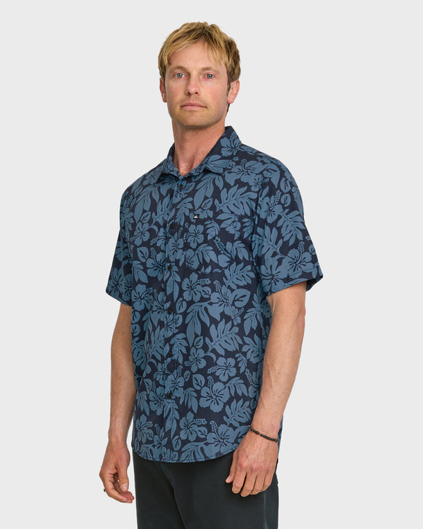 Quiksilver Waikoloa Classics Short Sleeve Shirt