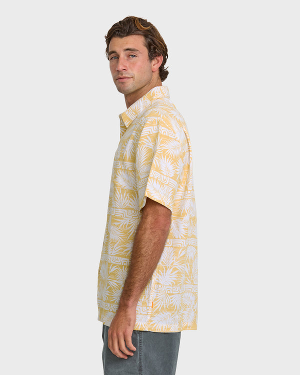 Quiksilver Waterman Fern Garden Short Sleeve Shirt