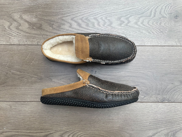 Quoddy Men’s Scruff ESQ LE Slipper: Bomber