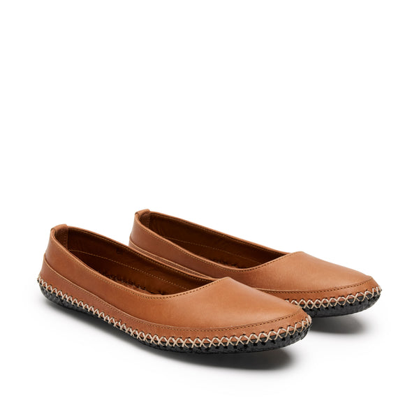 Quoddy Women’s Relax Skipper: Tan