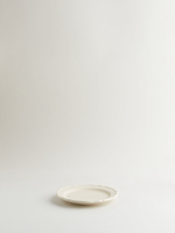 R D.lab Festone Flat Bread Plate Almond