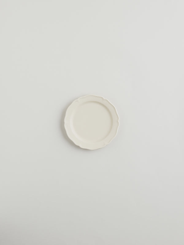 R D.lab Festone Flat Bread Plate Almond