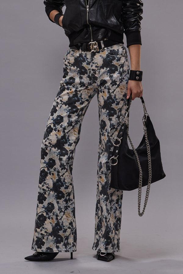 R13 CHARLOTTE JEAN Abstract Floral